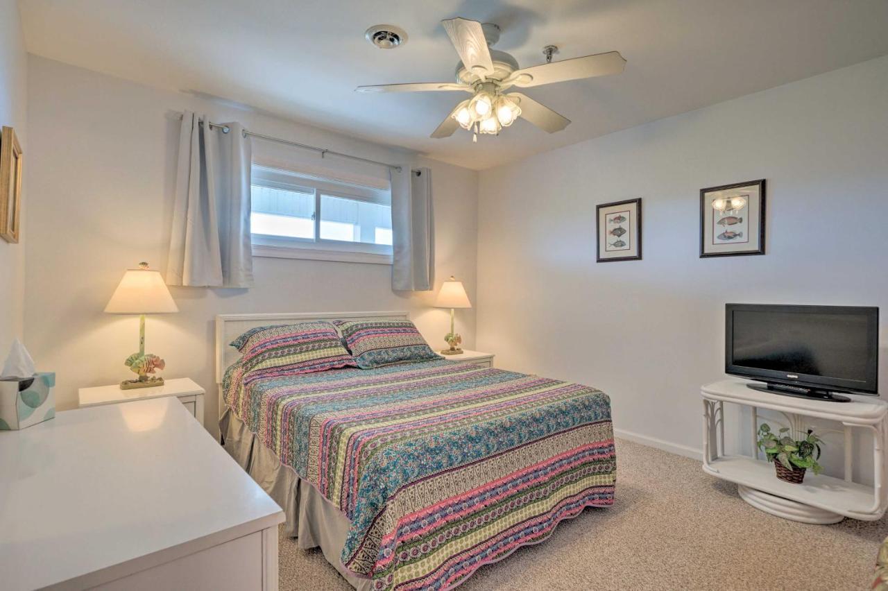 Oak Island Beachfront Condo With Community Pool Dış mekan fotoğraf