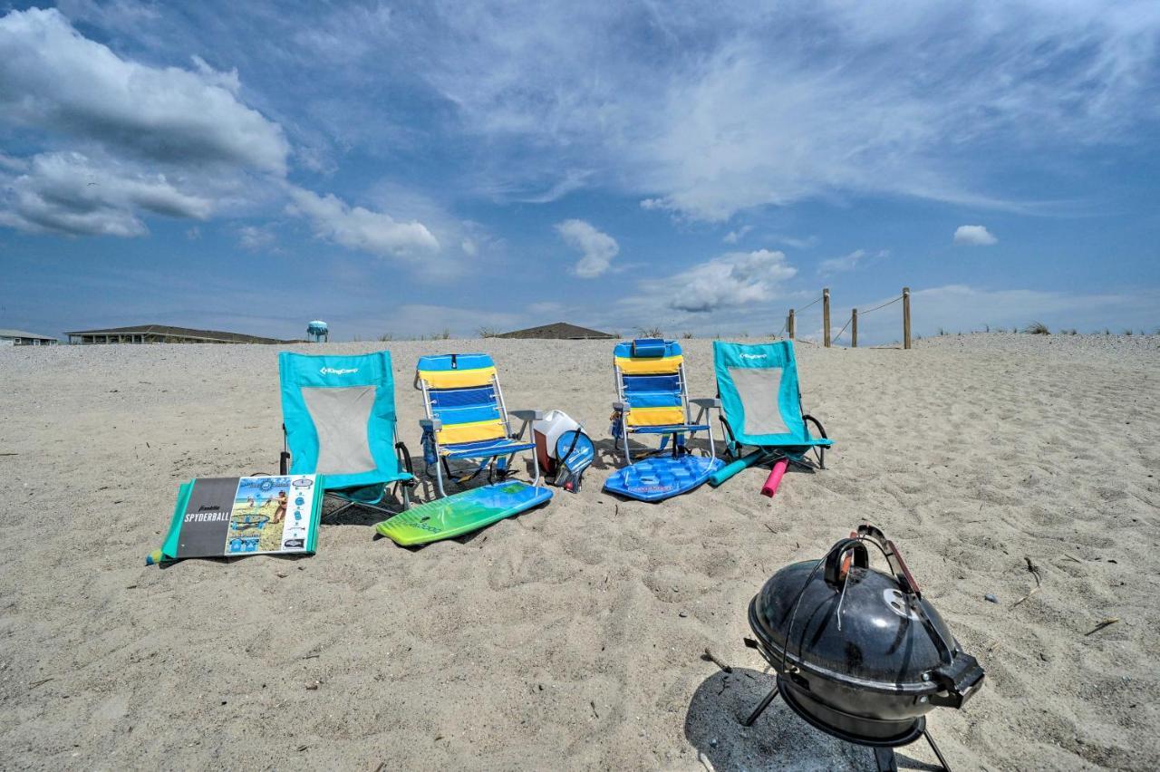Oak Island Beachfront Condo With Community Pool Dış mekan fotoğraf